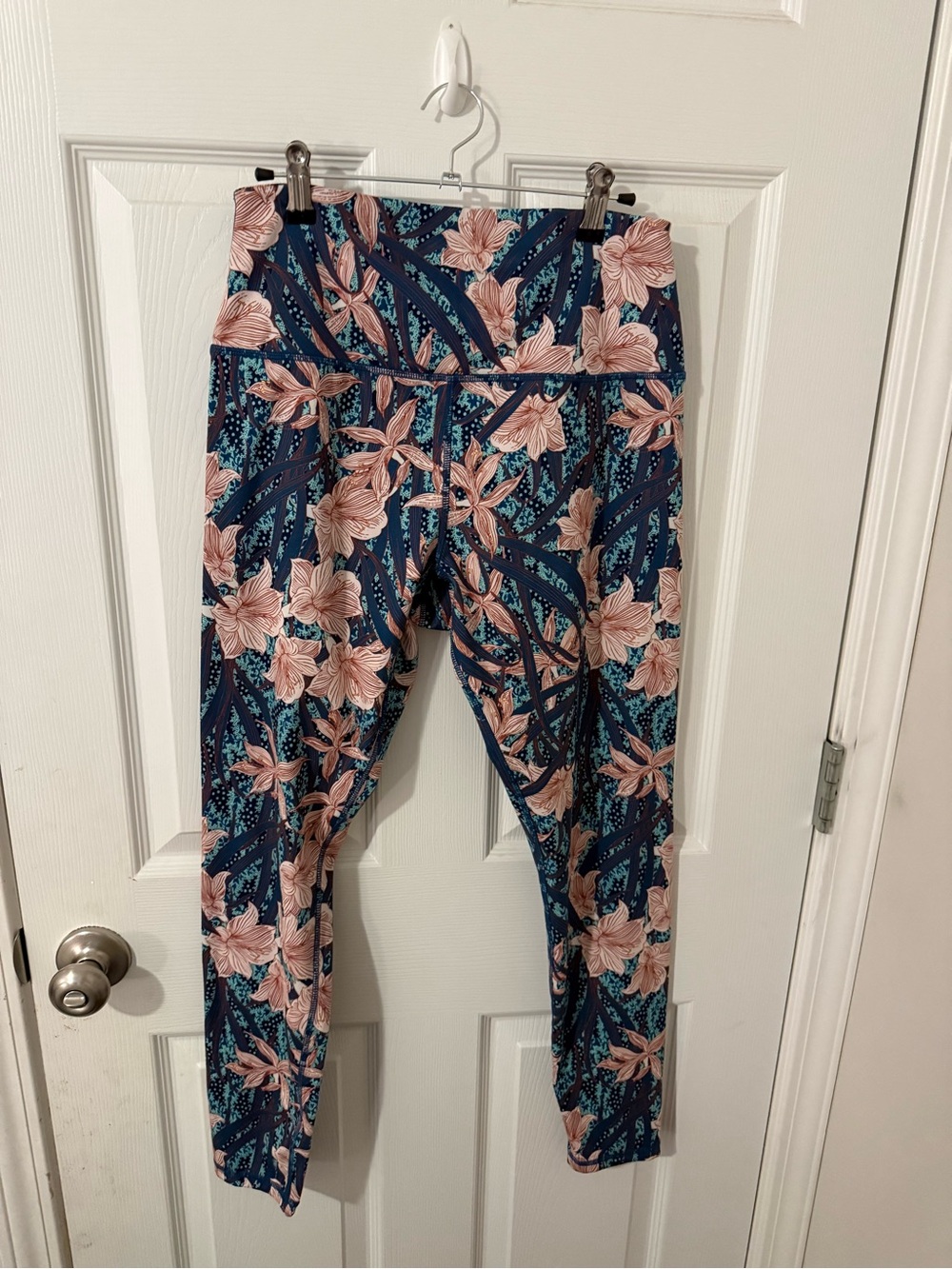 Glyder Floral Print Leggings size L